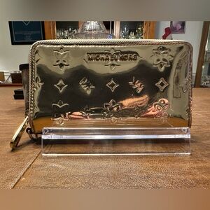 Michael Kors Jet Set Travel Large Smartphone Metallic Gold Floral Wallet EUC